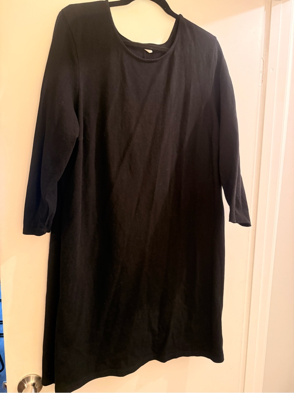 Old Navy Heavy Knit Black Long Sleeve Crewneck Shift Dress